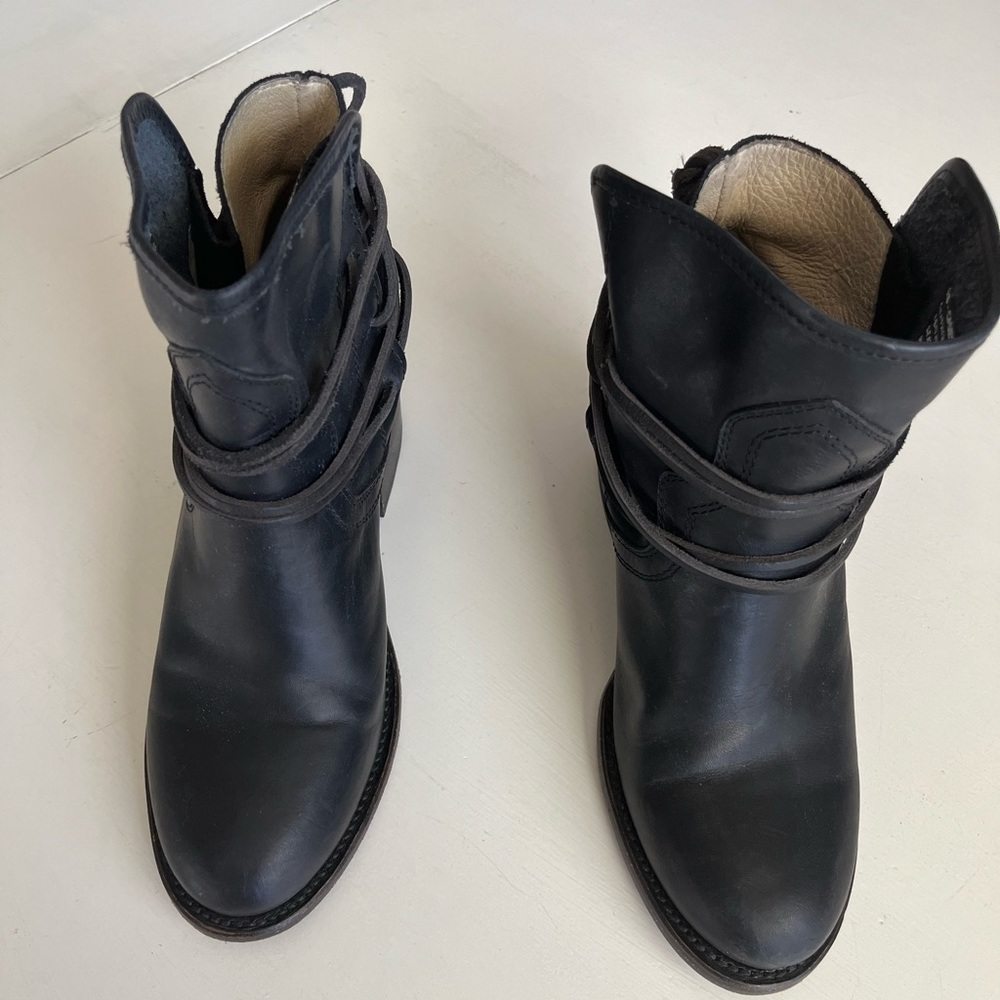 Freebird Casey black bootie